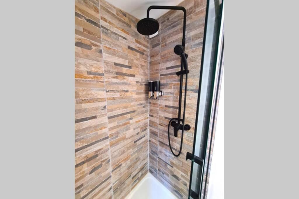 Le Cocon Valenciennois - Hypercentre - Netflix - Toutes Chaines Tv - Vieux Valenciennes Apartment Bagian luar foto